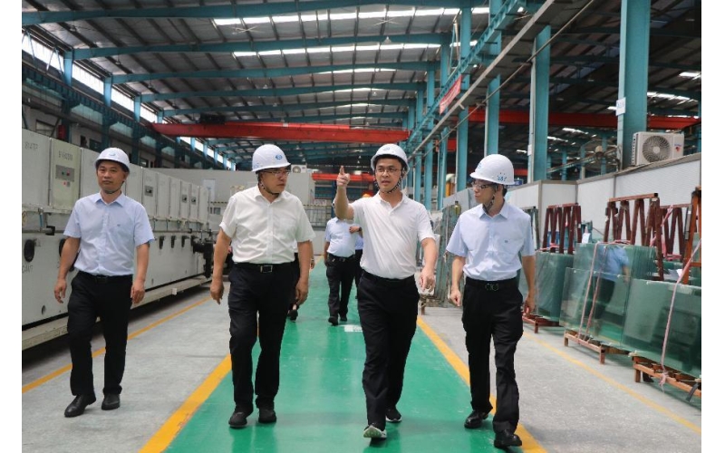 海南控股党委委员、副总司理江雄标到海？？？？？靥夭５餮蟹锰