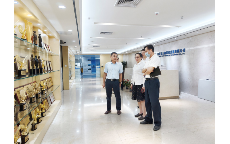 省纪委监委驻省生长控股有限公司 纪检监察组副组长黄叶军到游艇会yth206调研